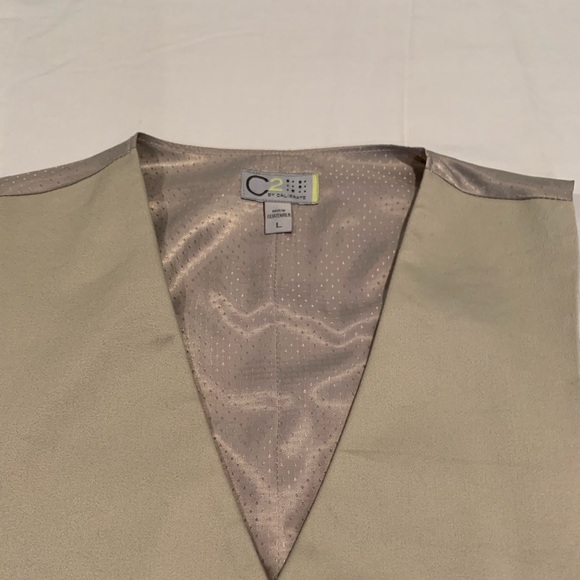 Vest - Picture 3 of 3